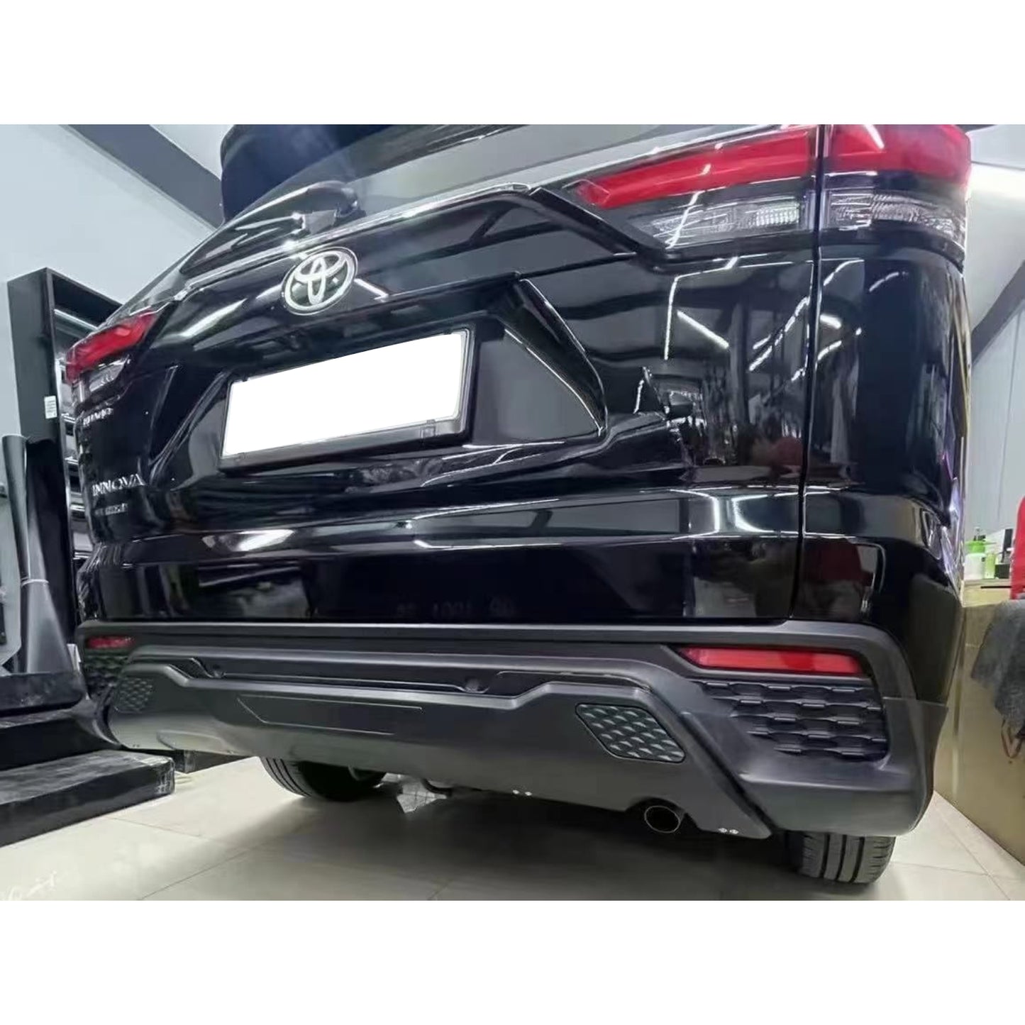 
                  
                    Front & Rear Skirting for Toyota Hycross (MODELLISTA)
                  
                