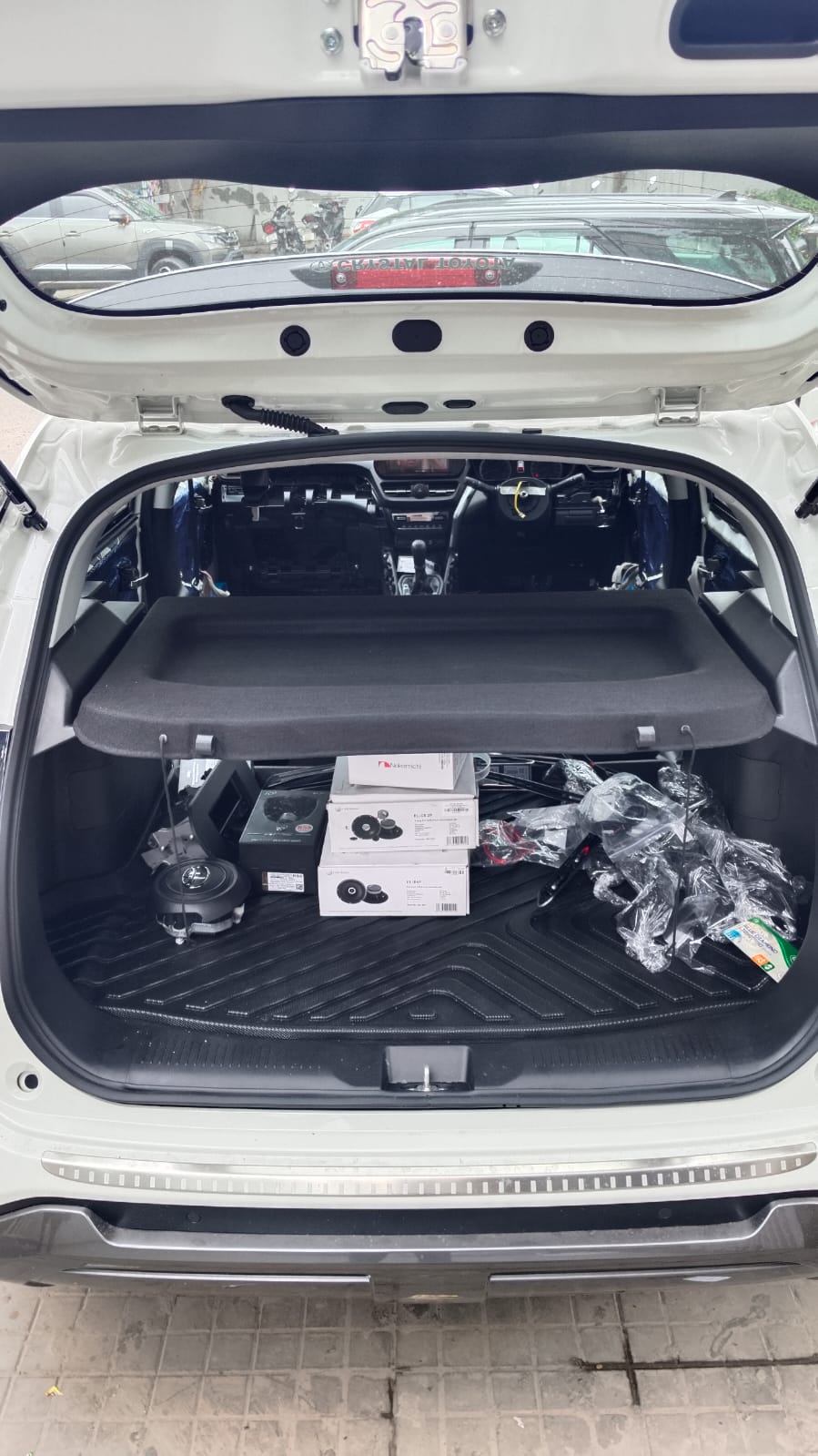 
                  
                    Blue Jay Parcel Tray for The Grand Vitara-CARGO COVER-BLUE JAY-CARPLUS
                  
                