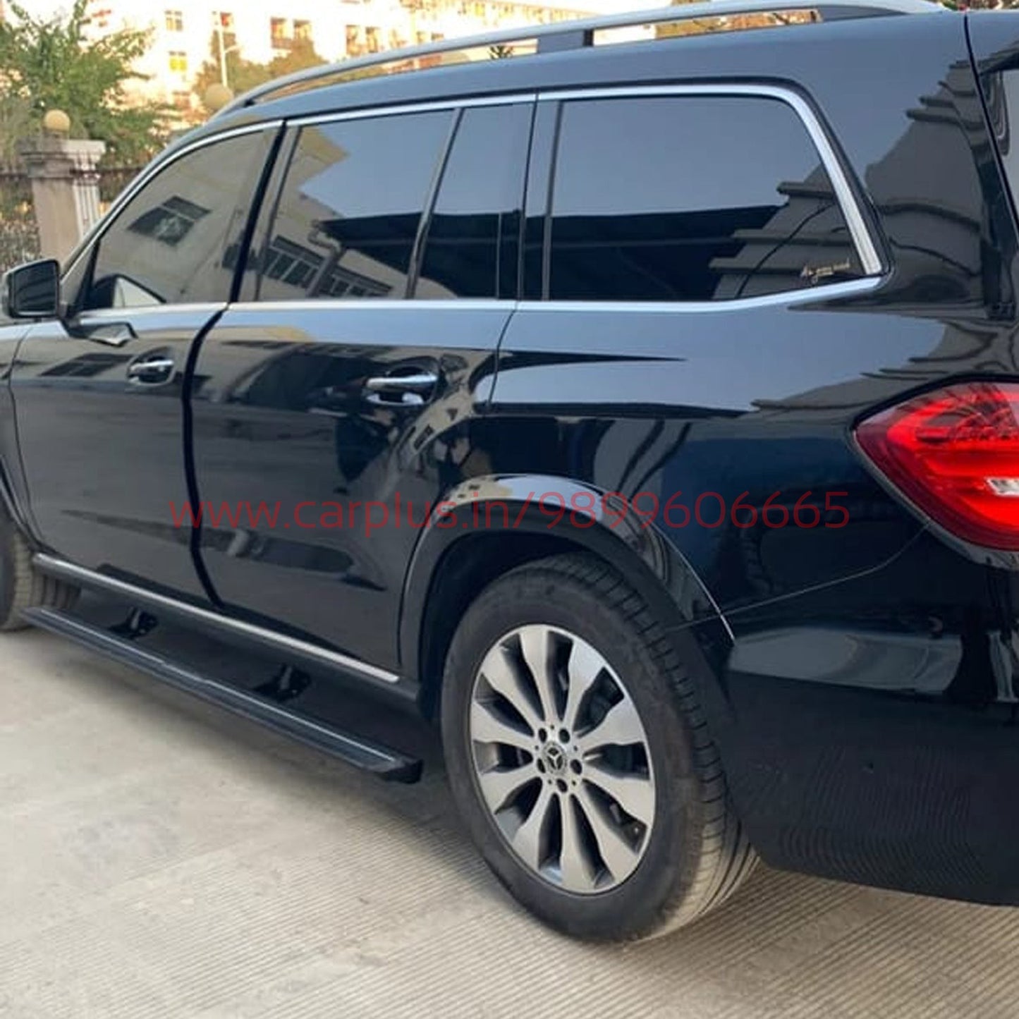 
                  
                    Ess - 17 Benz GLS-AUTOMATIC SIDE STEPPER-RETRO SOLUTIONS-CARPLUS
                  
                