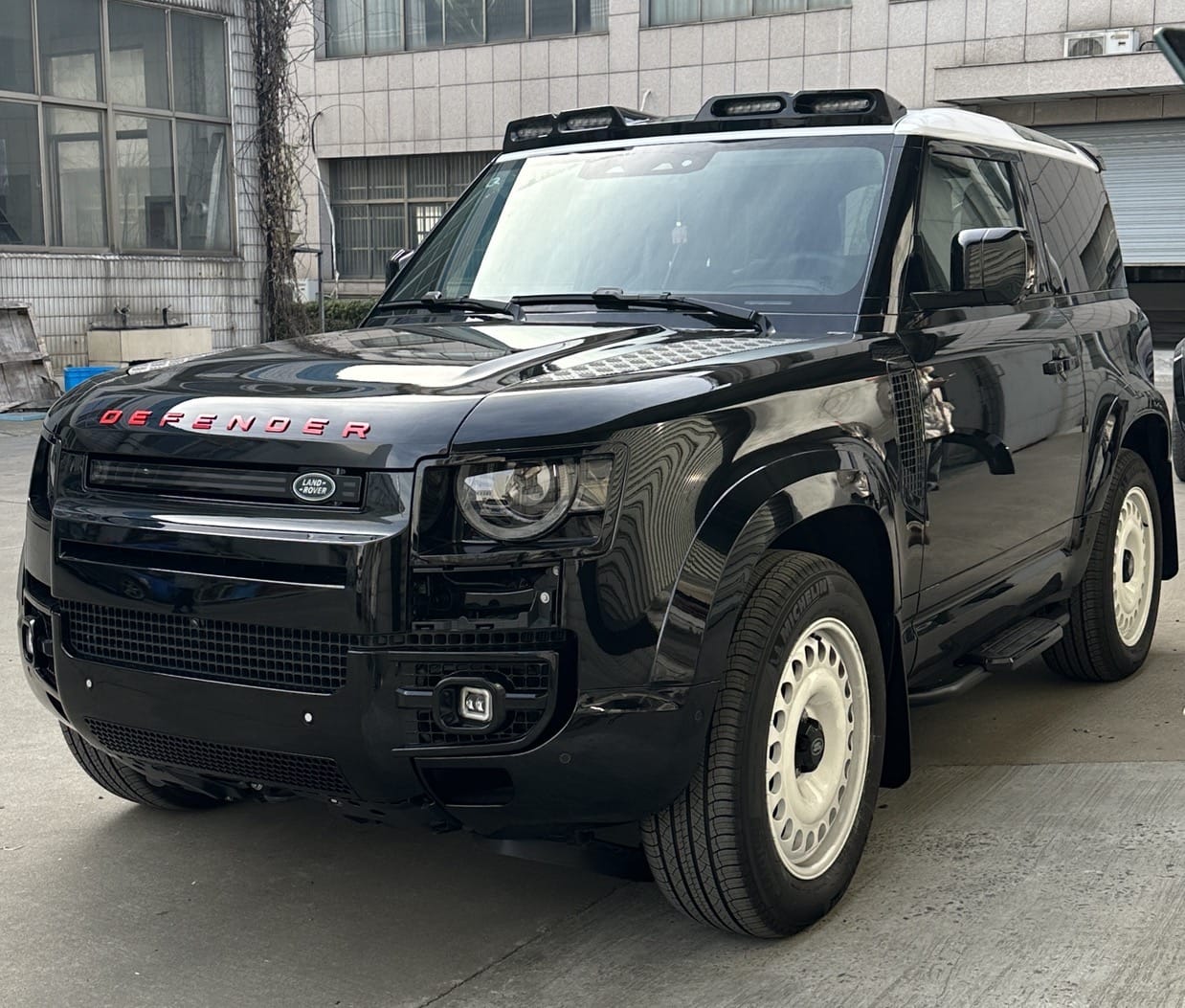 
                  
                    Front And Rear Bumper for Land Rover Defender-BODY KIT-RETRO-CARPLUS
                  
                