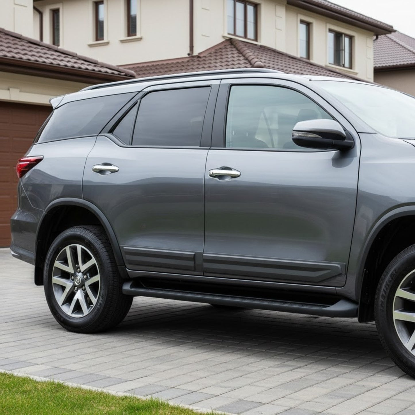 
                  
                    GR Door Side Beading for Toyota Fortuner-SIDE BEADING-RETRO-CARPLUS
                  
                