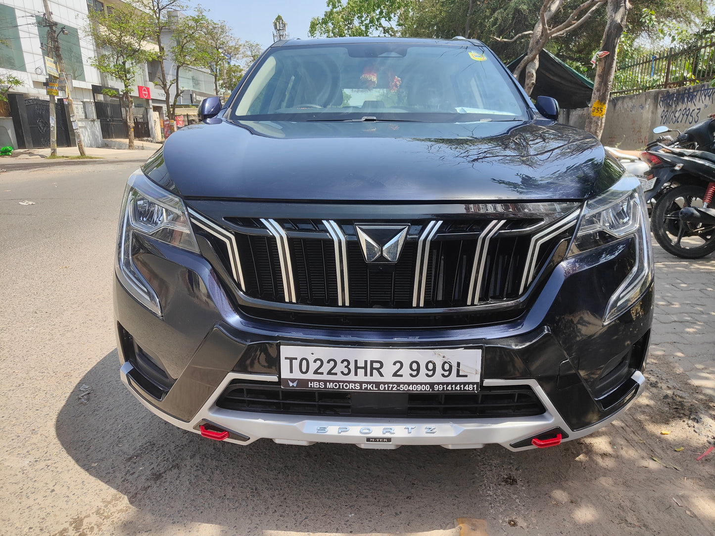 
                  
                    KMH Front And Rear Guard for Mahindra XUV 700
                  
                
