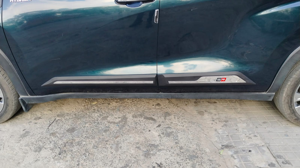 
                  
                    KMH GR Door Side Beading for Toyota Hycross-SIDE BEADING-KMH-CARPLUS
                  
                