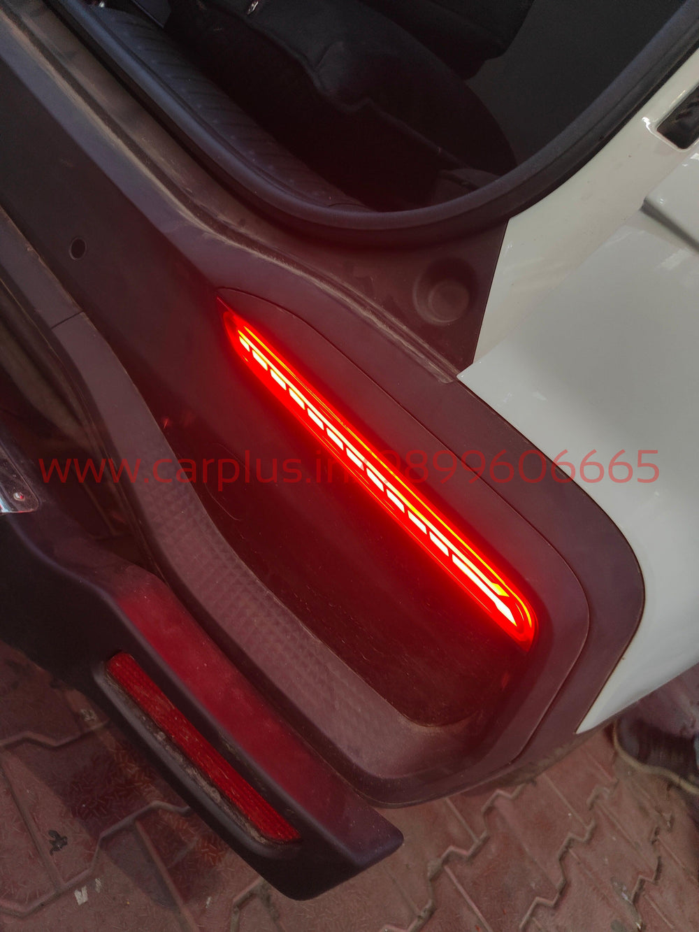 KMH Rear Bumper Reflector for Kia Carens CARPLUS