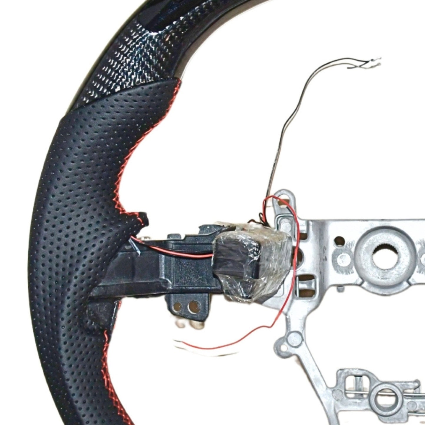 
                  
                    Muscle Steering Wheel for Maruti Suzuki Vitara Brezza-STEERING WHEEL-RETRO-Copy Carbon-CARPLUS
                  
                