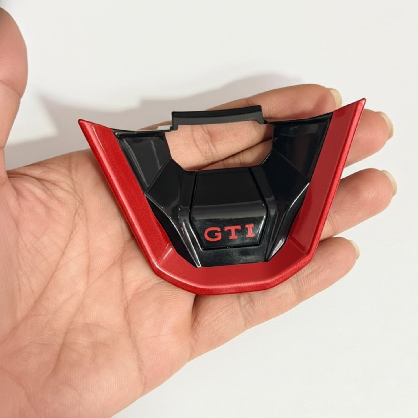 
                  
                    STWH Trim RCF For Vw Virtus (Gti Line)-STEERING WHEEL-RETRO-CARPLUS
                  
                