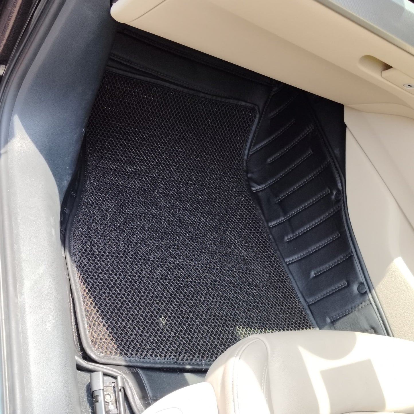 
                  
                    Top Gear 4D Rody HC Leatherite Car Mats for Audi A4 II-Black(HC-Coffee)-7D MATS-TOP GEAR-CARPLUS
                  
                