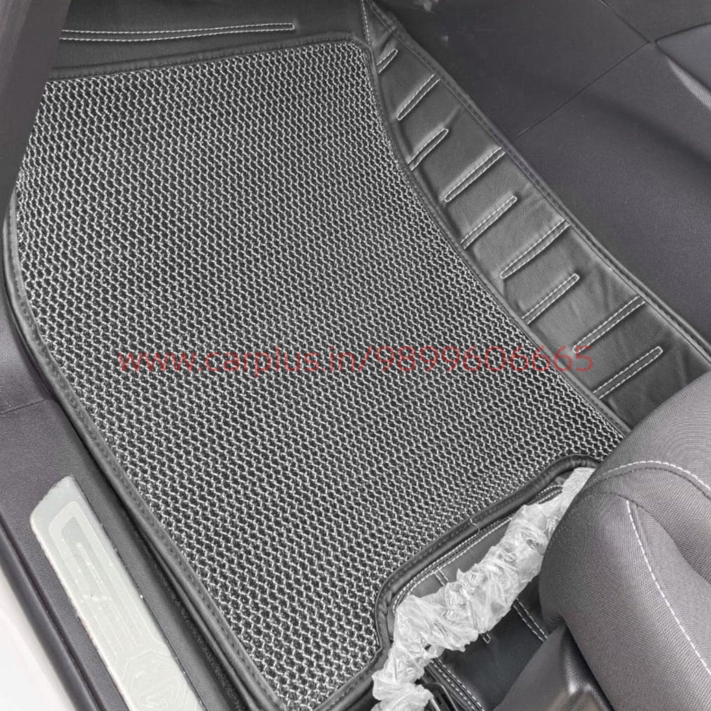 
                  
                    Top Gear 4D Rody HC Leatherite Car Mats for MG Hector (5)-Black(HC-Silver//Black)-TOP GEAR-CARPLUS
                  
                