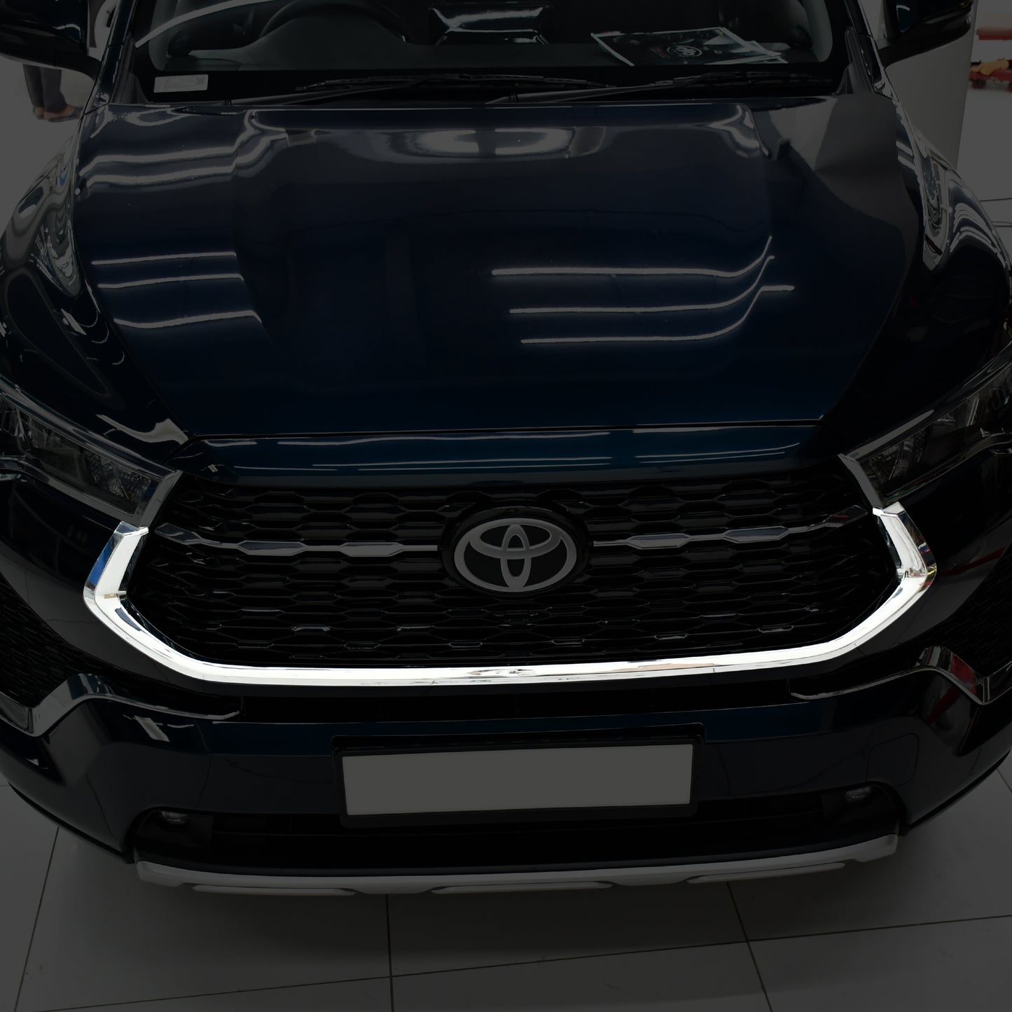 
                  
                    KMH Front Grill 'U' Chrome for Toyota Hycross
                  
                