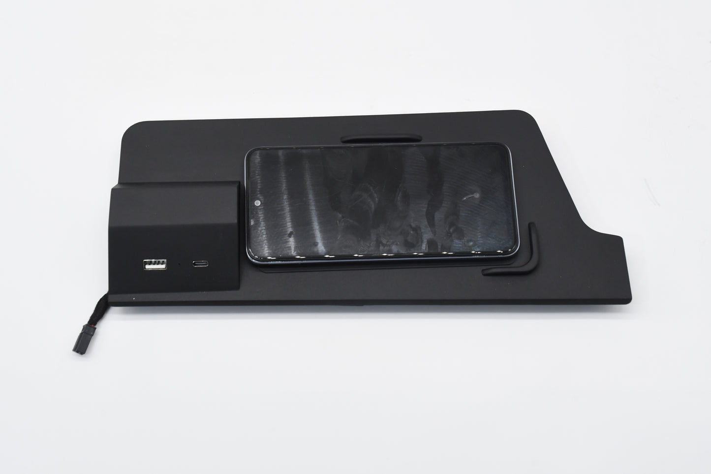 
                  
                    X-Decibel Wireless Charger for Toyota Innova Hycross-WIRELESS CHARGER-X-DECIBEL-CARPLUS
                  
                