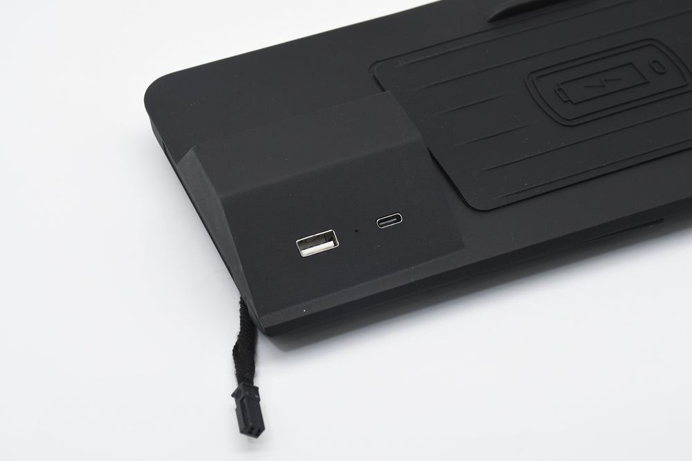 
                  
                    X-Decibel Wireless Charger for Toyota Innova Hycross-WIRELESS CHARGER-X-DECIBEL-CARPLUS
                  
                