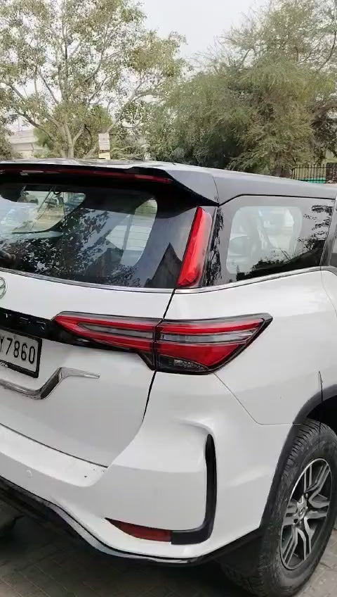 
                  
                    Load and play video in Gallery viewer, Transfixion Lamp Spoiler for Toyota Fortuner
                  
                