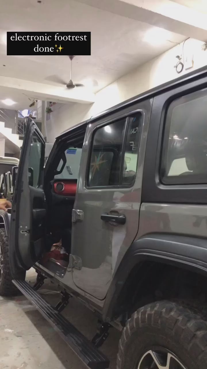 
                  
                    Load and play video in Gallery viewer, ESS - Jeep Wrangler JL 2022
                  
                