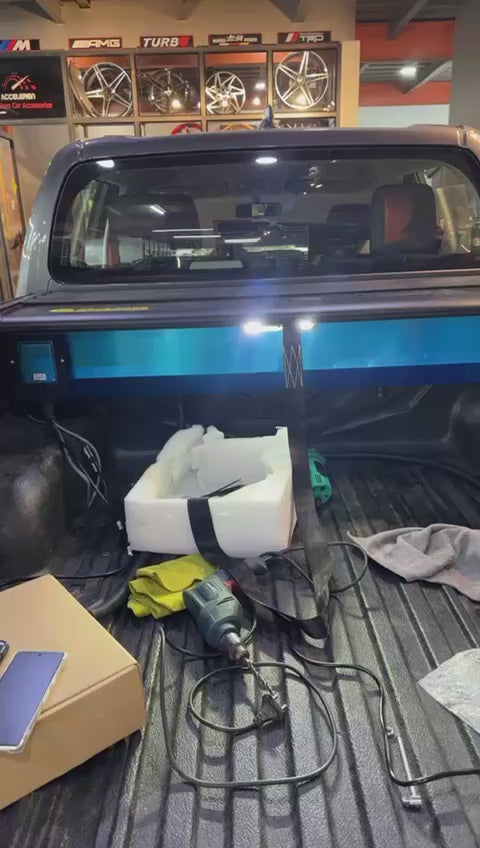 
                  
                    Load and play video in Gallery viewer, Automatic Shutter for Toyota Hilux
                  
                